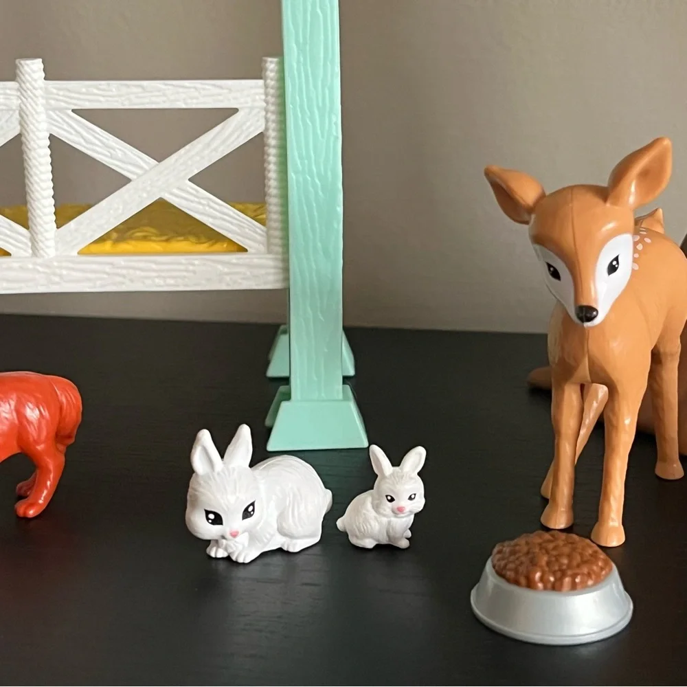 Barbie Animal Rescuer Doll Care Center You Can Be Anything FCP78